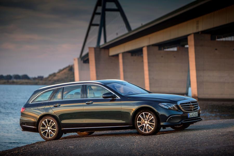  Mercedes-Benz E250 Exclusive Line Estate 2016 года  (фото 8 из 19)